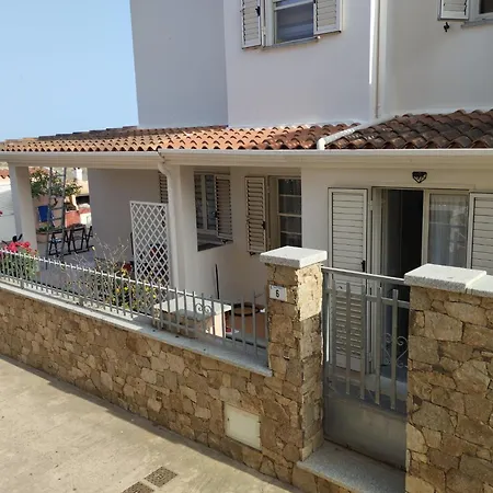 Konukevi Summer Room- Fronte