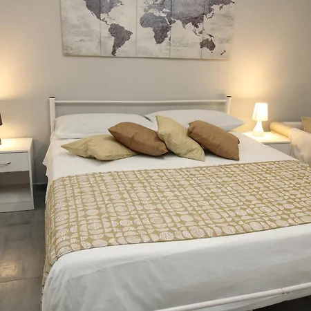 Summer Room- Fronte