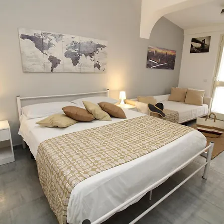 Summer Room- Fronte Guest house *