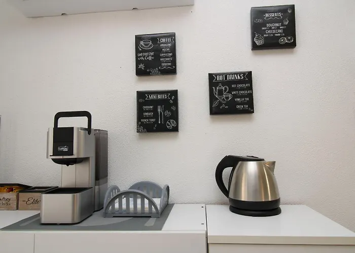 Summer Room- Fronte La Caletta