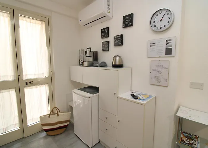 Summer Room- Fronte 3* La Caletta